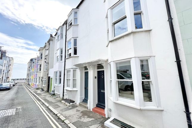 Terraced house to rent in Margaret Street, Brighton