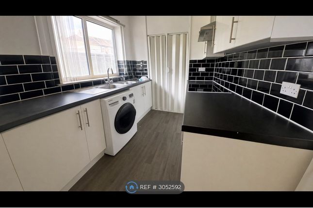 Flat, Mcconnell House Deeley Road, London photo 3