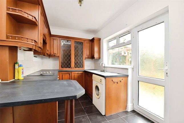 27, Bede Road, Chadwell Heath photo 4