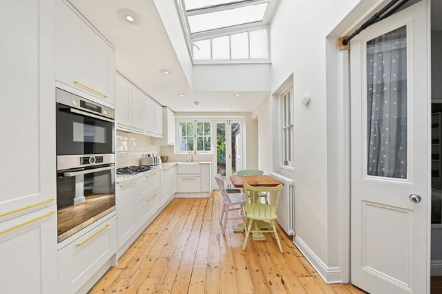 35a, Laitwood Road, London photo 2