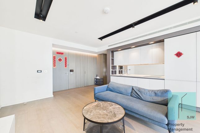 Apt 1901, 1 Park Drive, London photo 4