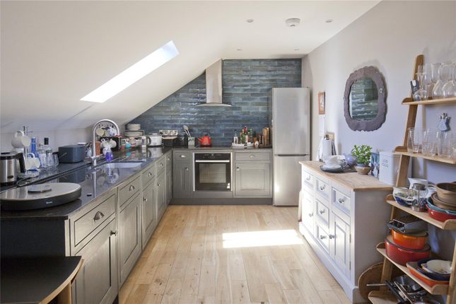 4, Lyons Walk, Dorset photo 3