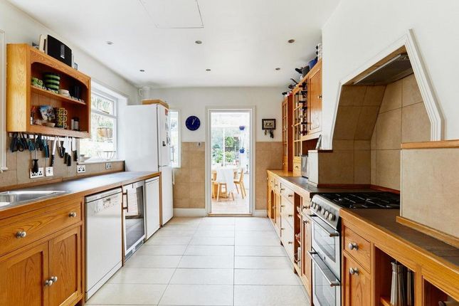 6 BERESTEDE ROAD, LONDON, LONDON photo 2
