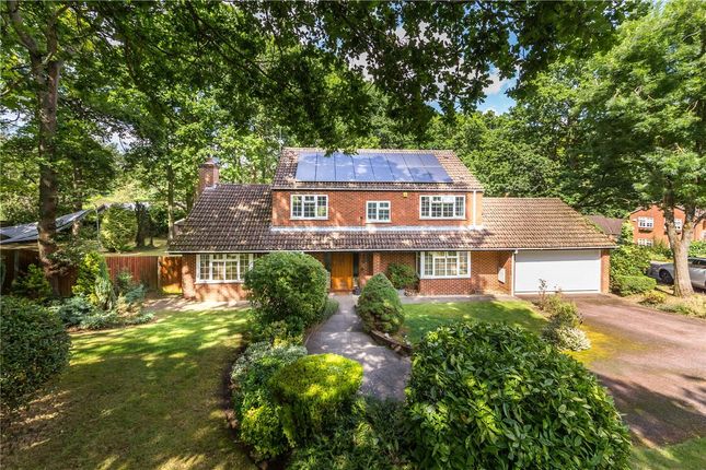 Country house for sale in Woodland Rise, Studham, Dunstable, Bedfordshire