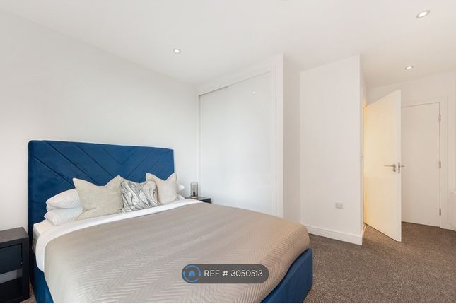 Flat, Montrose Crescent, Wembley photo 5
