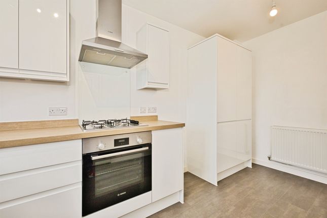 1, Chubb Close, Chard photo 4