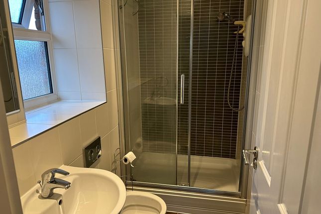 Room to rent in Aintree Close, Slough