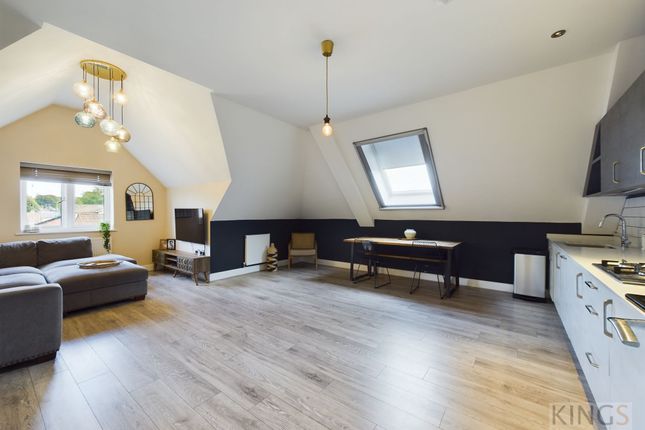 Flat 15, Highfield House Roe Green Lane, Hatfield photo 2