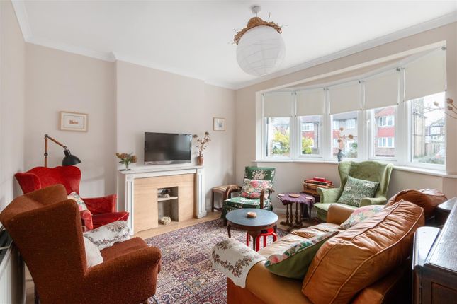 58, Shaldon Drive, Morden photo 2