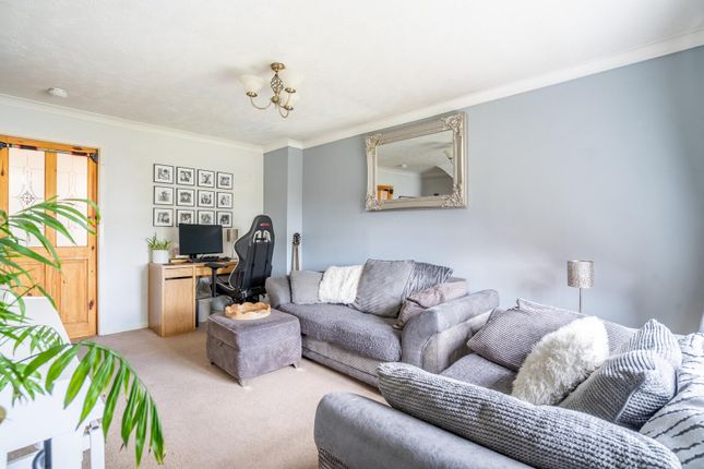 2, Hayforth Close, York photo 2