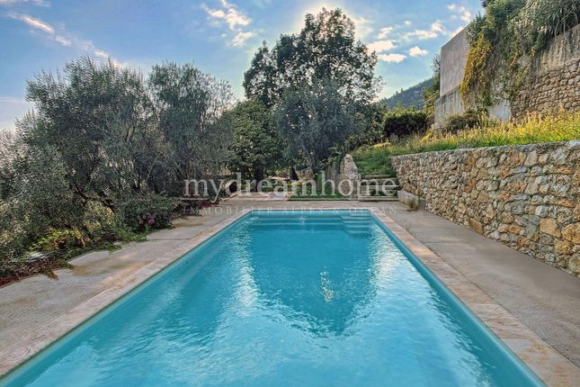Thumbnail Town house for sale in Grasse, 06130, France