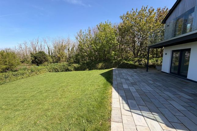 5, The View, Kendall Park, Polruan photo 3