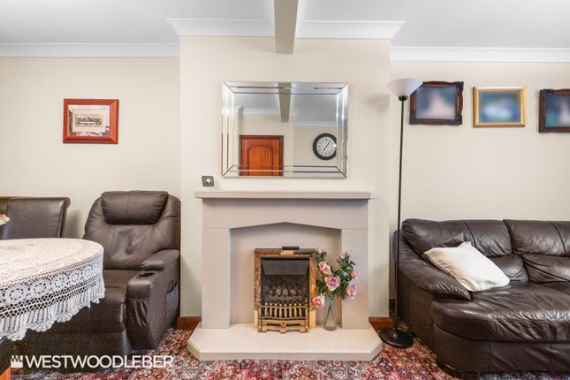 14, Lilac Road, Hoddesdon photo 4