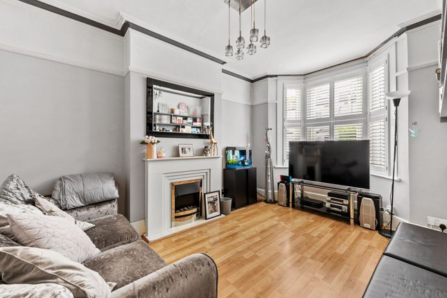 47 Benson Road, Croydon photo 2