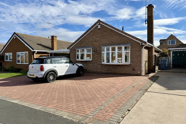 2-bed bungalow on 7, Leeming Close, Mansfield, £200,000