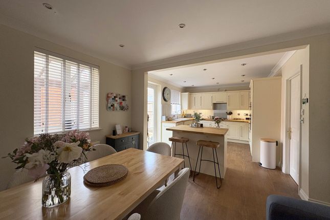 100 Cambrian Road, Walton Cardiff, Tewkesbury photo 4