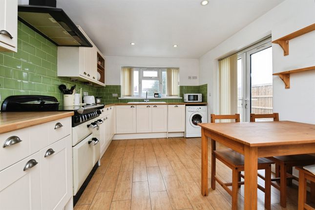 10, Duffries Close, Chelmsford photo 3
