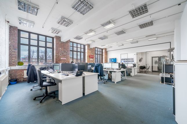 Thumbnail Office to let in Unit 9B Studio 7, Queens Yard, White Post Lane, Hackney, London