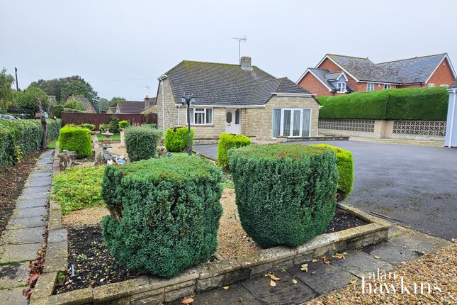 Bungalow to rent in Old Malmesbury Road, Royal Wootton Bassett SN4