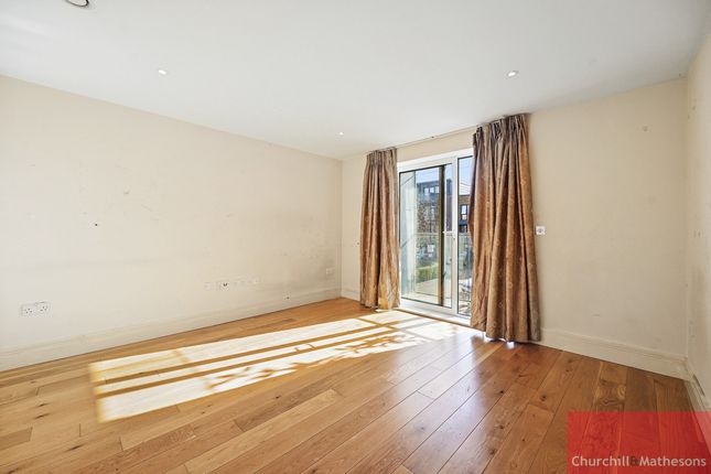 218 Bromyard Avenue photo 2