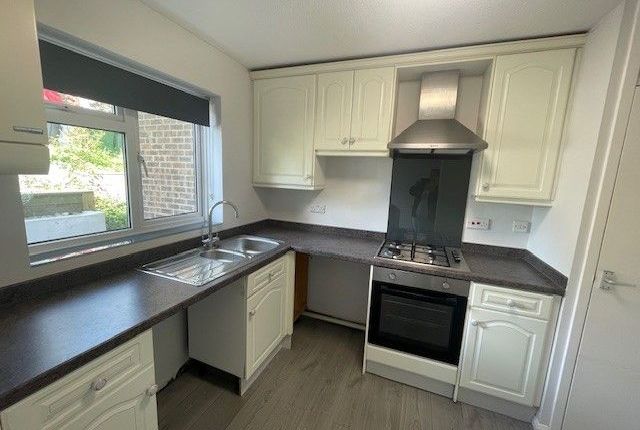 24 Kingsley Close, St. Leonards-on-Sea photo 4