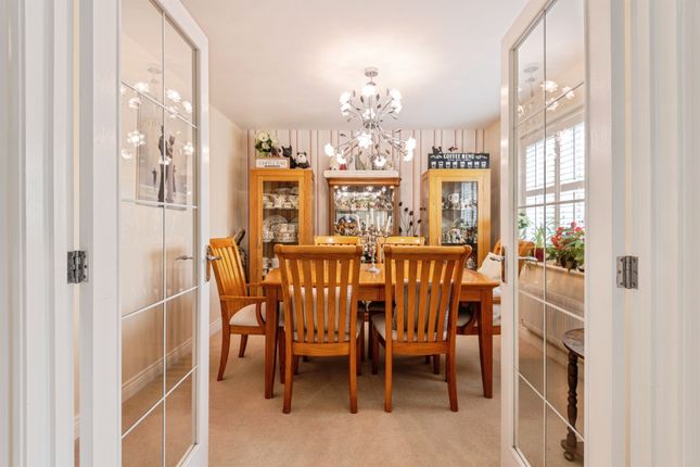 10, Pear Tree Way, Wellington photo 3