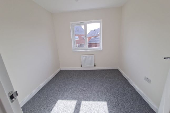 4, Chisbury Road, Swindon photo 4