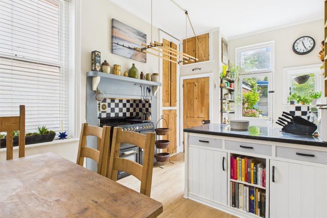 Flat 1, 20, York Avenue, Hove photo 4
