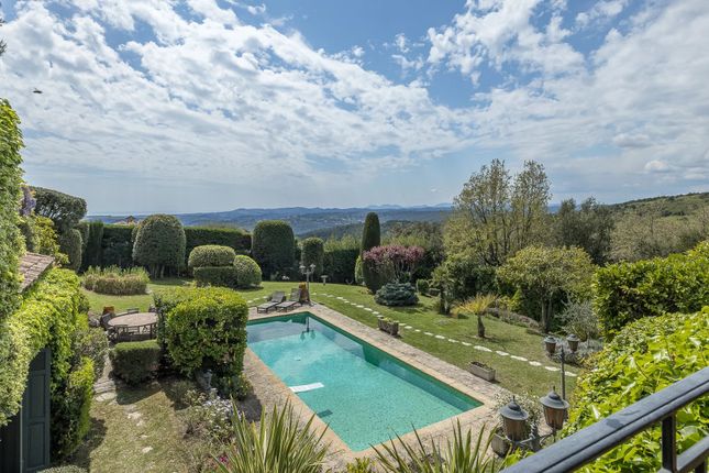 Villa for sale in St Paul, Vence, St. Paul Area, French Riviera