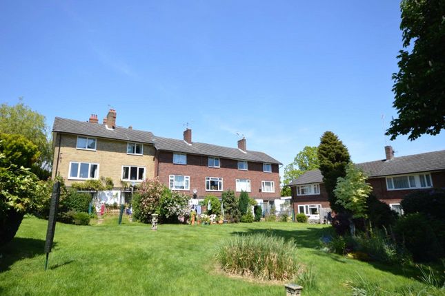 Terraced house to rent in Woodbury Close, Tunbridge Wells, Kent