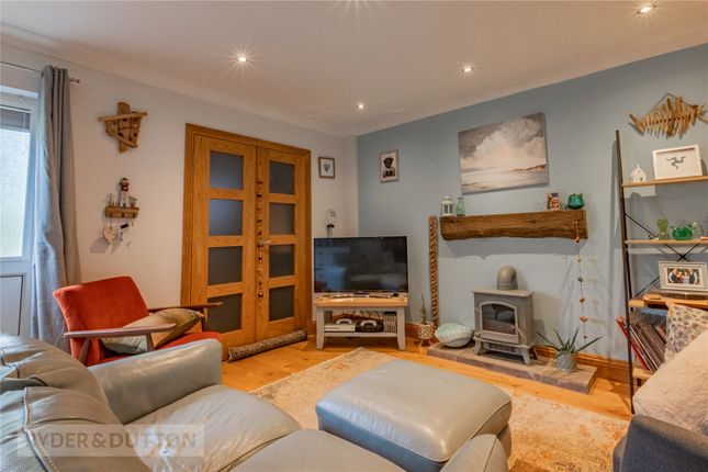 10, Banks Grove, Huddersfield photo 3