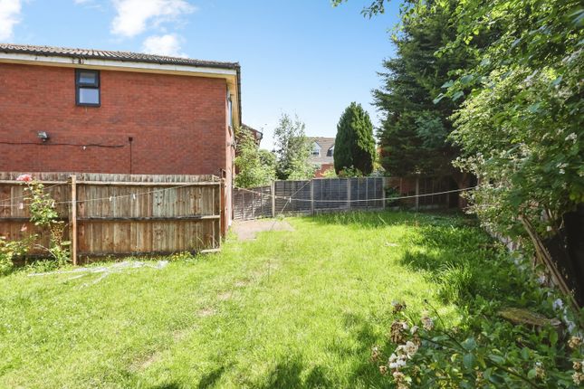 17, Bramble Dell, West Midlands photo 4