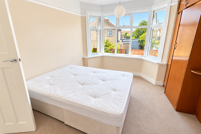 1, Littlemoor Road, Ilford photo 4