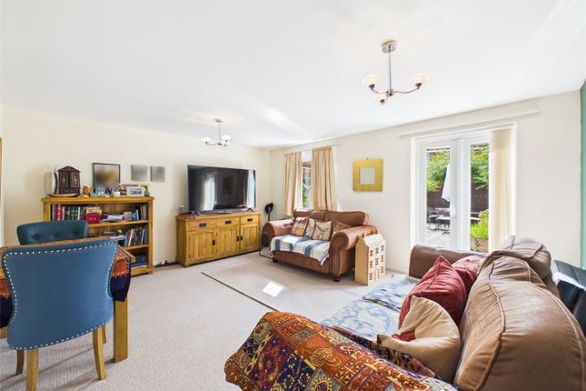 19, Golden Arrow Way, Gloucestershire photo 3