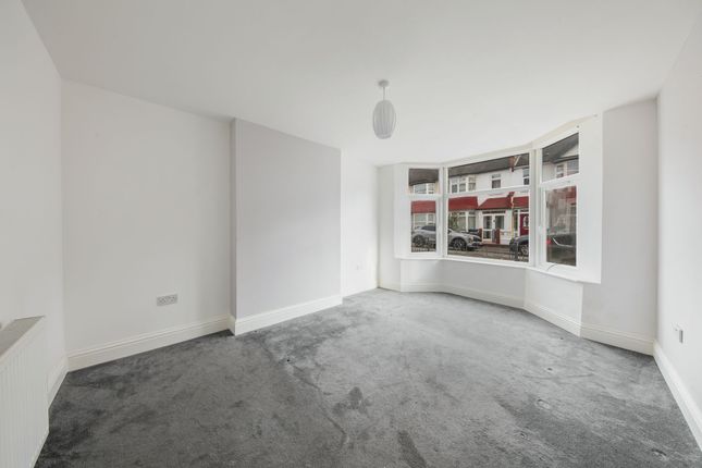 52 Stratford Road, Thornton Heath photo 3