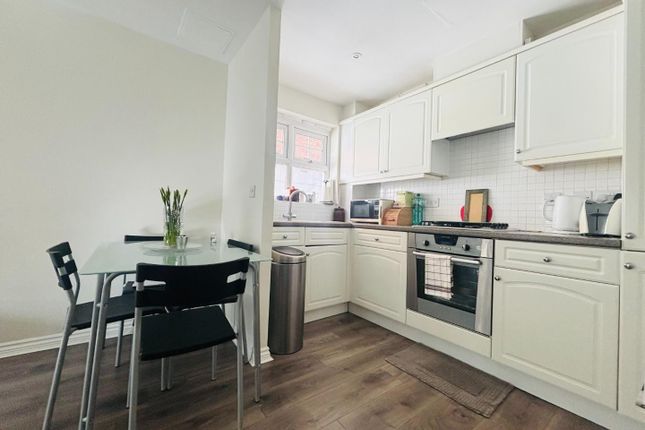 4 Lerwick Court, Bressay Drive, Mill Hill, NW7, London photo 5