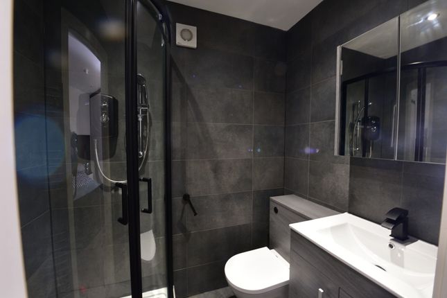 11, Raven Road, Leeds photo 5