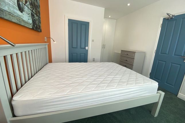 Room 1, 14, Church Walk, Peterborough photo 2
