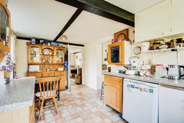 Cottage for sale in Orchard Court, Rose Hill, Oxford