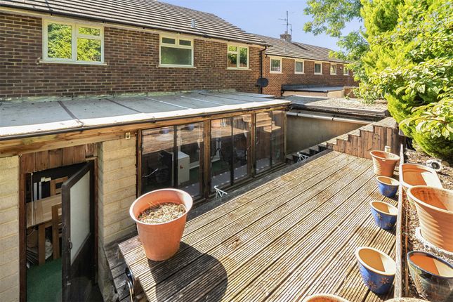 30, Valley View, Chesham photo 2