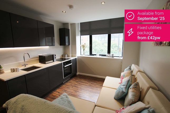Flat to rent in Princess Street, Manchester