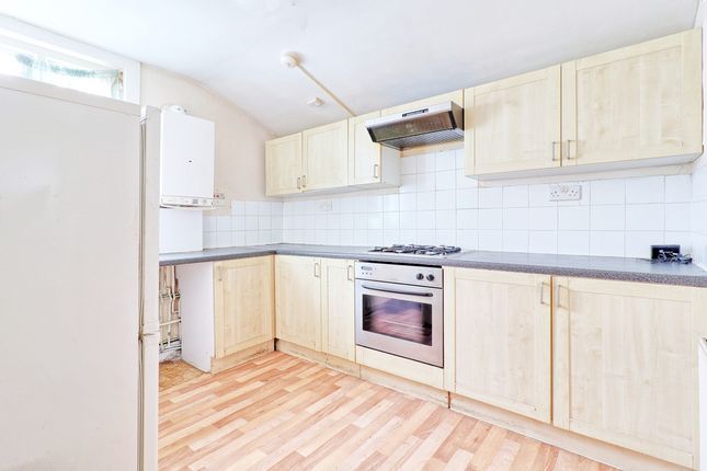 27A, Monteagle Avenue, Barking photo 3