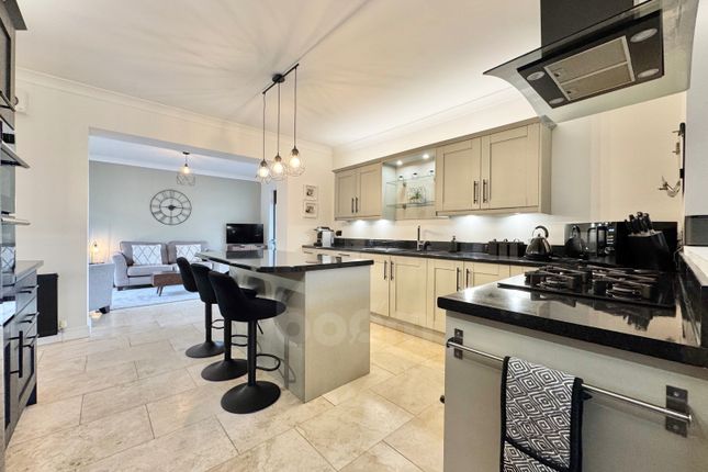 9, Parkhill Drive, Dalry photo 3