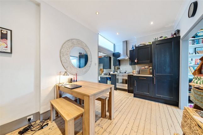 Flat for sale in North View Road, Crouch End, London