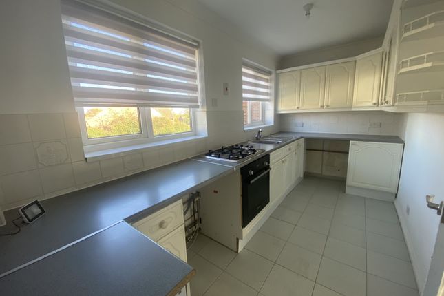 67, Scott Avenue, Gillingham photo 3