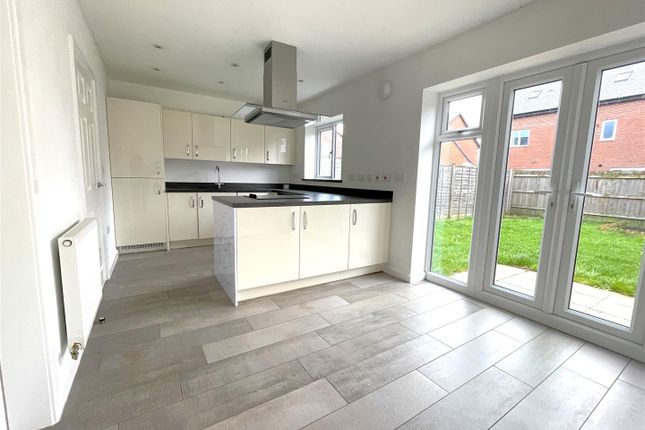 10, Southwell Way, Oakham photo 3