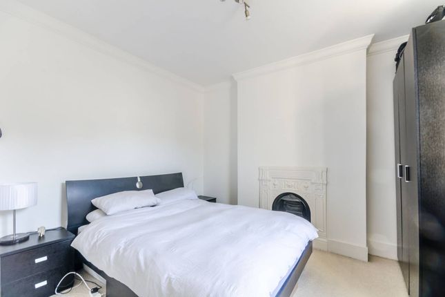 Flat for sale in Queens Club Gardens, Barons Court, London