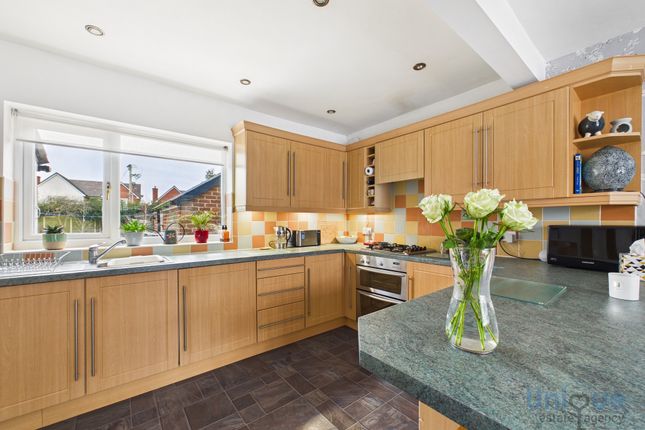 3, Medlar Lane, Greenhalgh photo 4