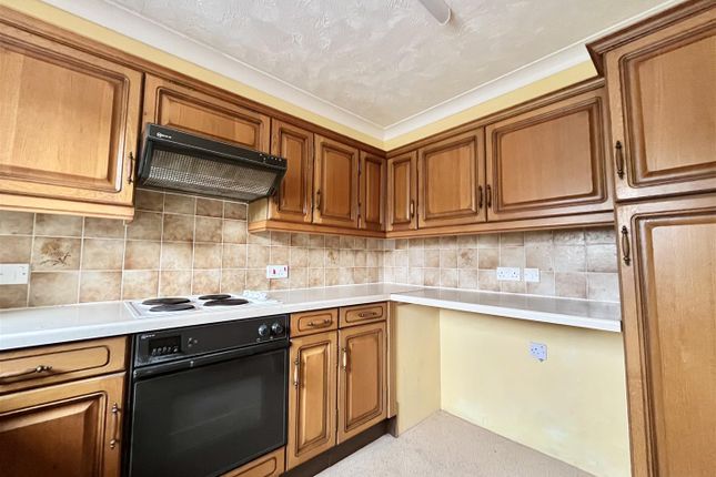 Flat 2, Shepherds Court, Shepherds Way, Fairlight photo 3