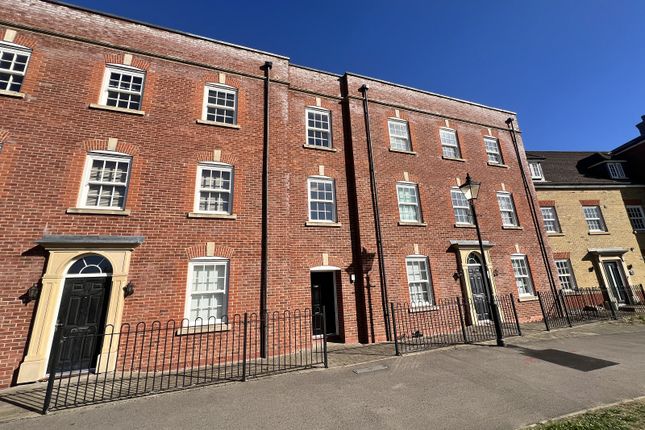 2-bed house on 8, Saxon Way, Bedford, £1,200/mo